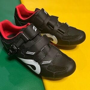 Peloton Black and White Cycling shoes 44 approx men’s 10.5
